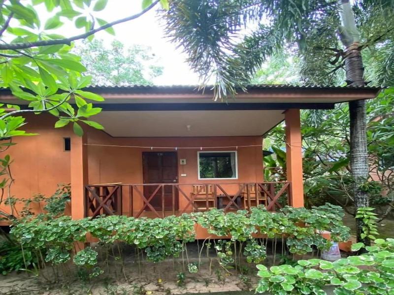 Nat Resort Koh Tao image