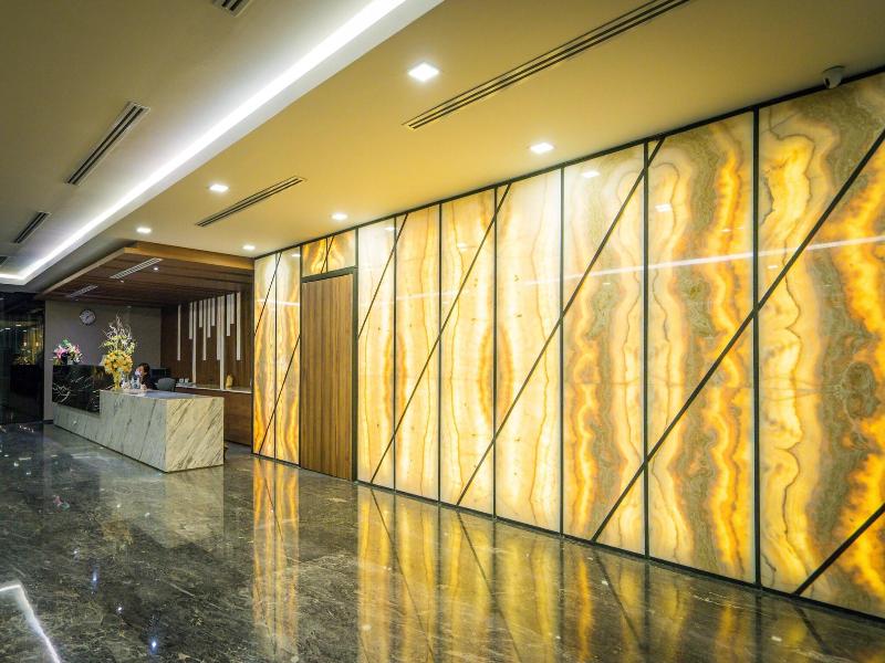 Onyx Hotel Bangkok image
