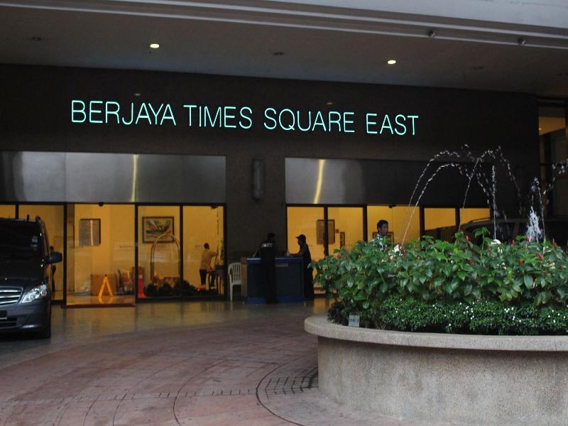 Queens Service Suite At Times Square Kl image