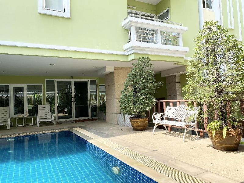 14Place Sukhumvit Villa Terminal 21 image