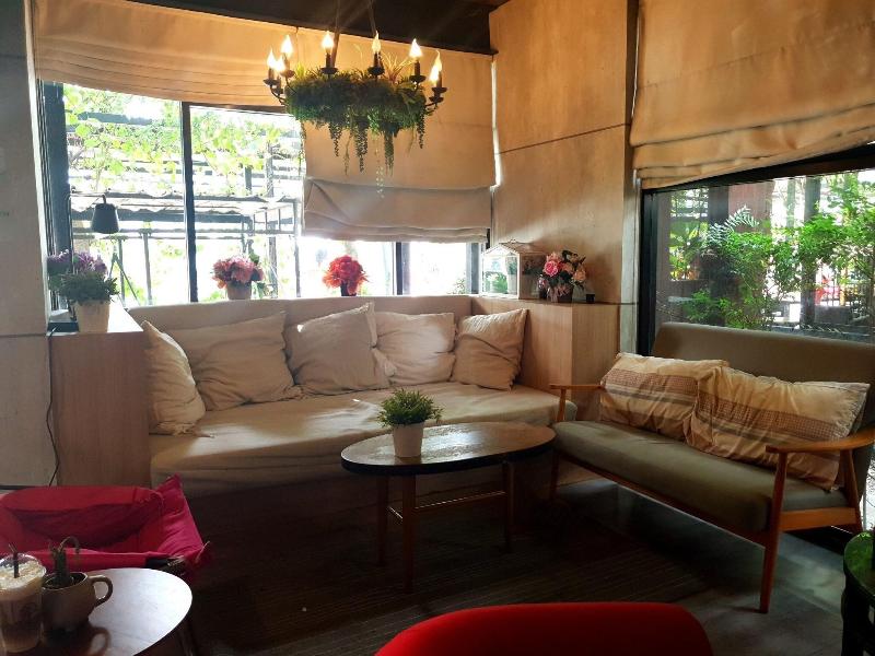 Iresidence Hotel Pathumthani image