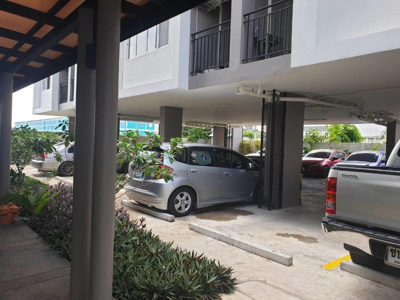 Iresidence Hotel Pathumthani image
