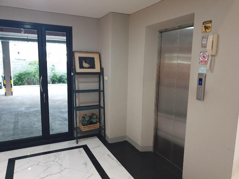 Iresidence Hotel Pathumthani image