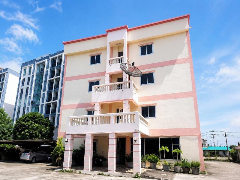 Uj Apartment image