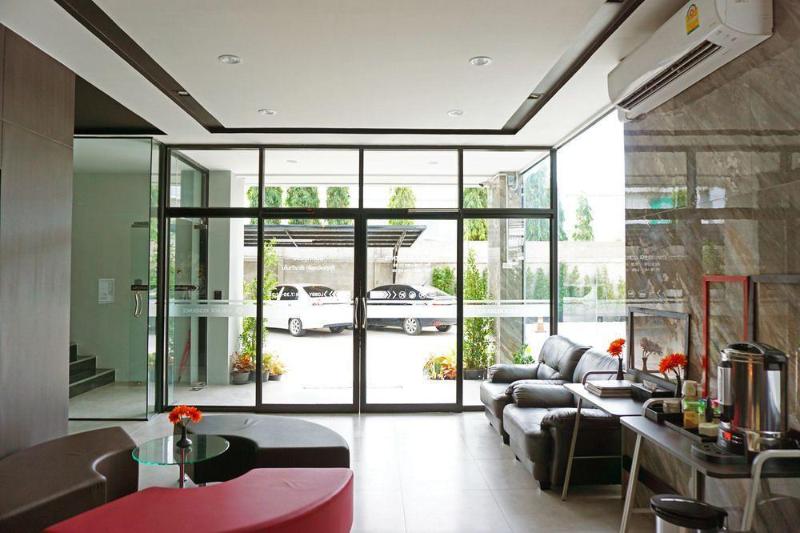 B-Black Hotel