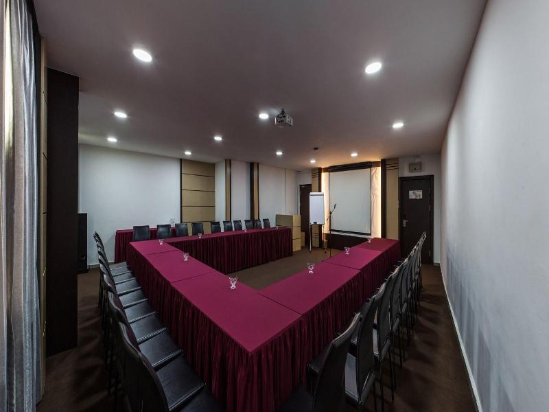 Paragon Lutong Hotel