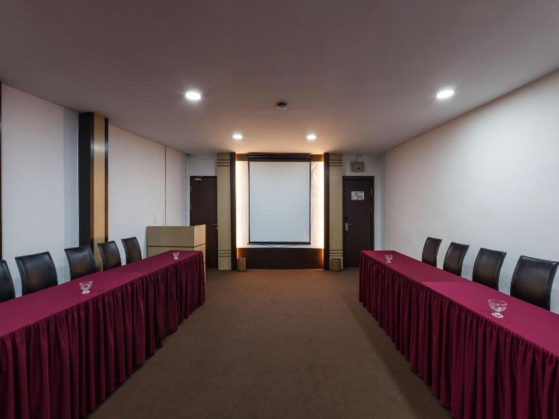 Paragon Lutong Hotel