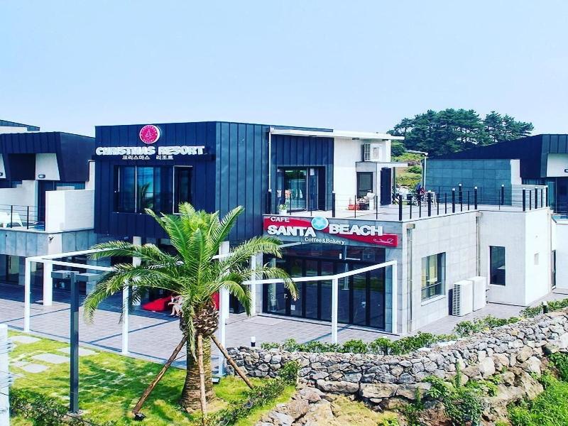 Jeju Christmas Poolvilla Resort