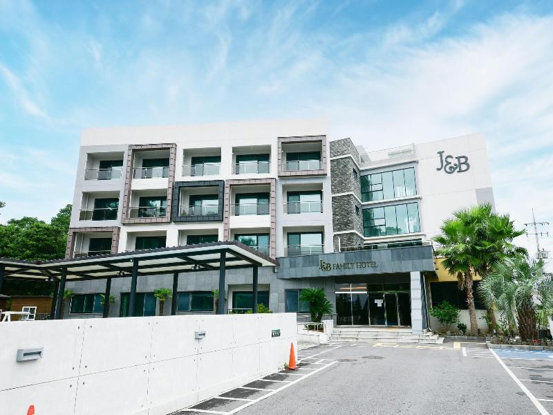 Jnb Hotel