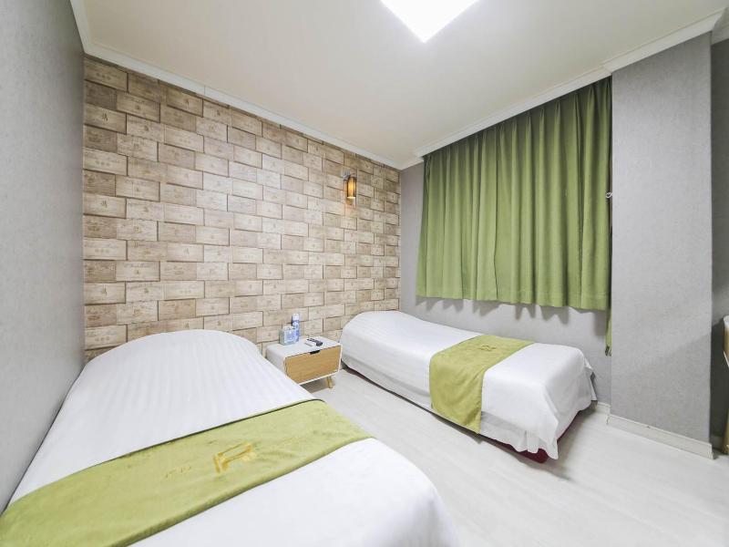 Jeju R Guesthouse — photo 5