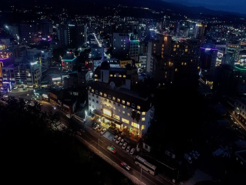 Heyy Seogwipo Hotel