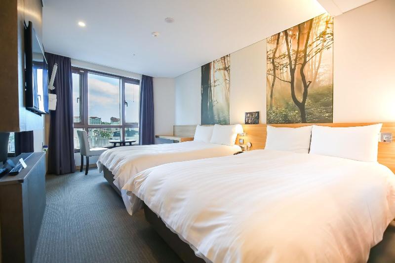 Utop Ubless Hotel Jeju image