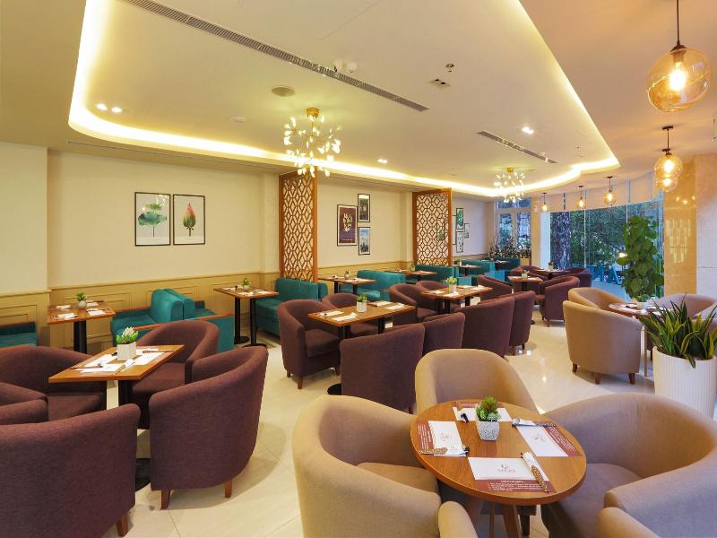 Golda Hotel image