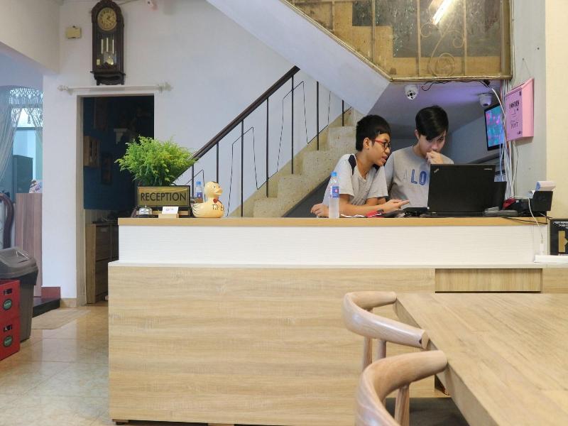 Long Hostel image