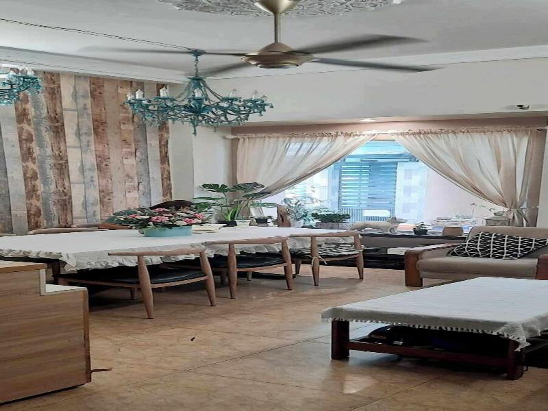 Long Hostel image