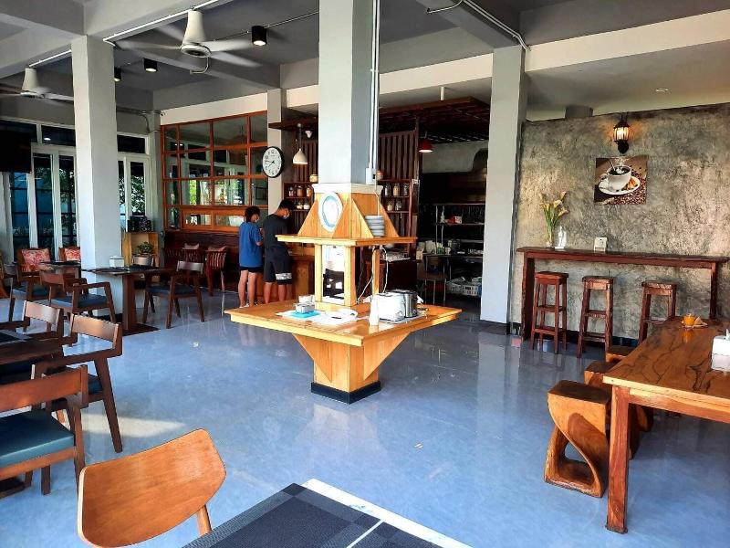 Koh Larn Riviera image