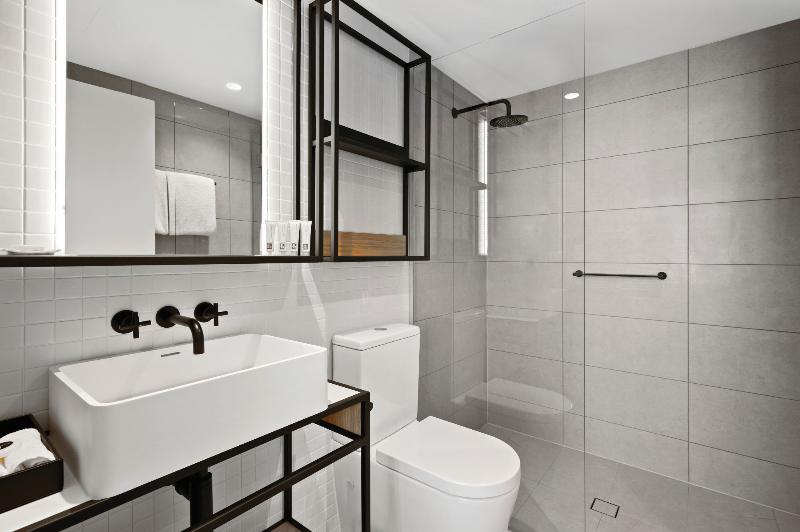 Vibe Hotel Melbourne image
