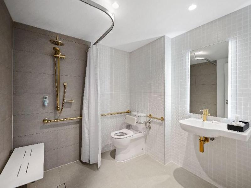 Vibe Hotel Melbourne image