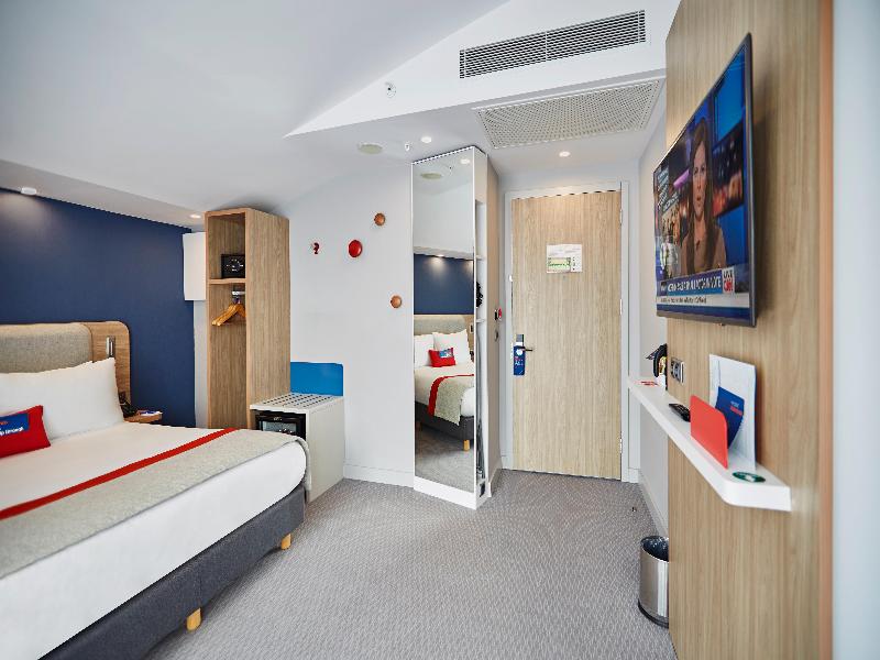 Holiday Inn Express Istanbul  Atakoy Metro image