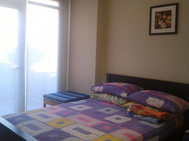 Favila Condotel 150 Newport Boulevard image