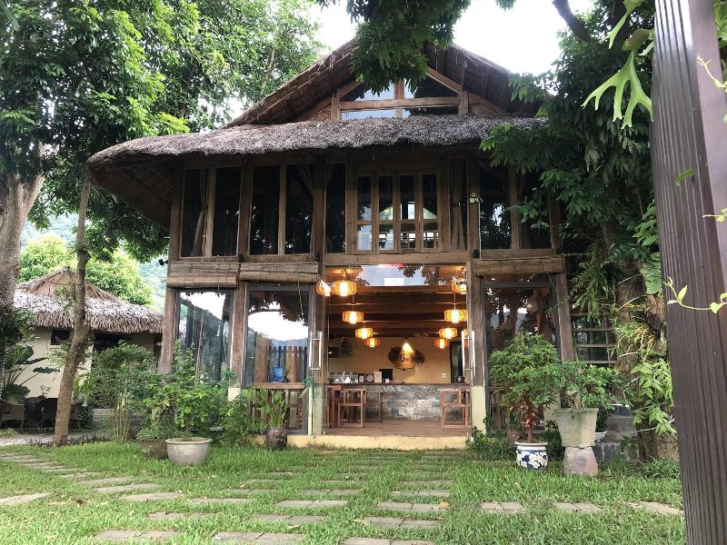 Mai Chau Villas