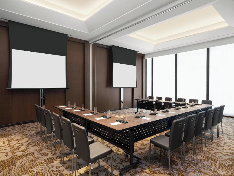 Sheraton Manila Hotel image