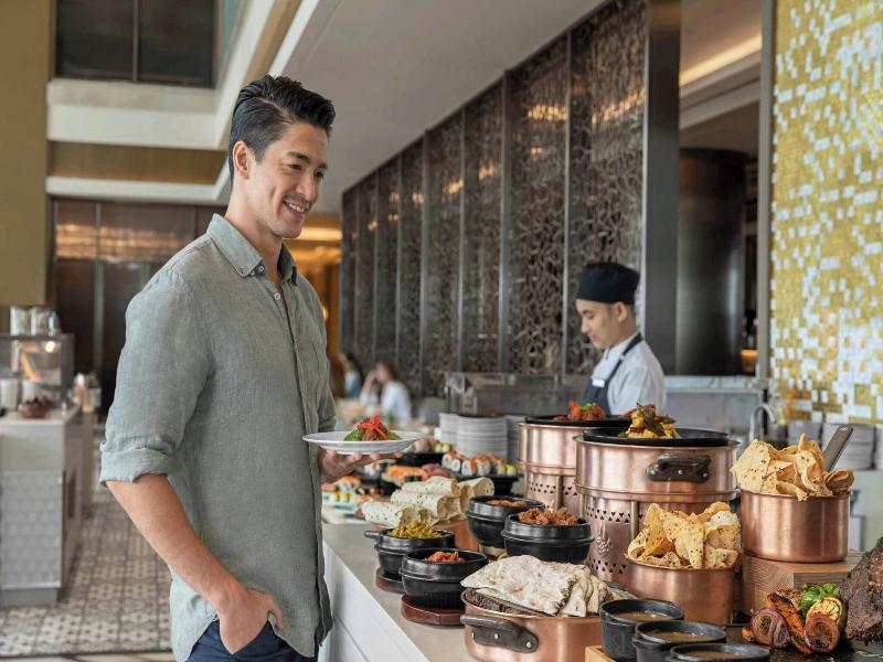 Sheraton Manila Hotel image