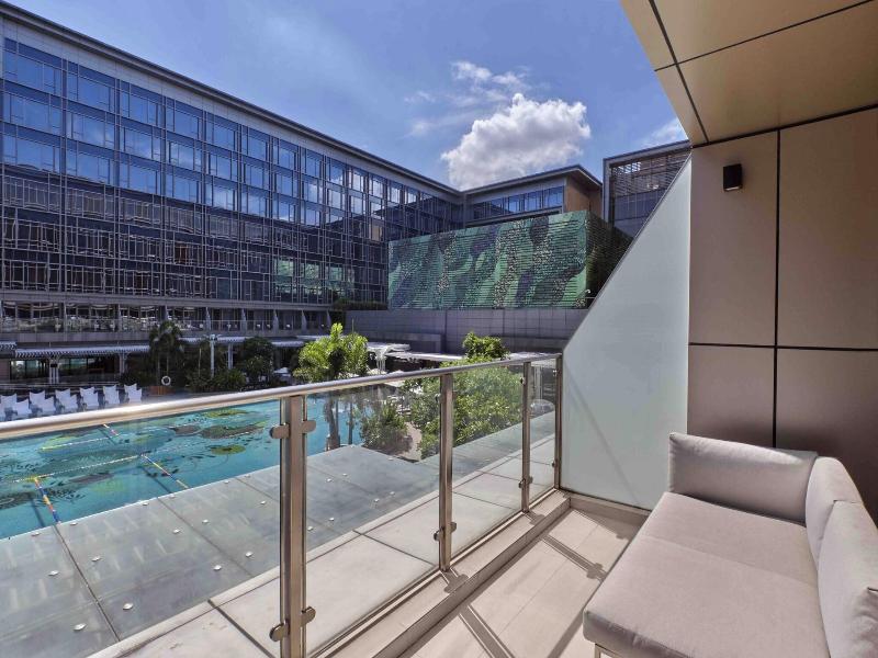 Sheraton Manila Hotel image