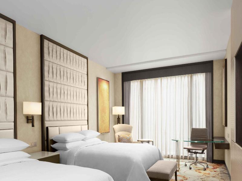 Sheraton Manila Hotel image