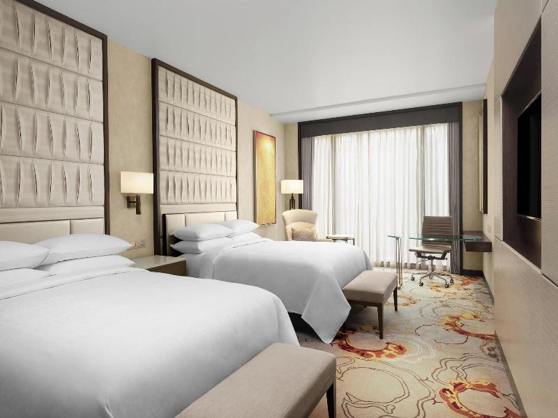 Sheraton Manila Hotel image