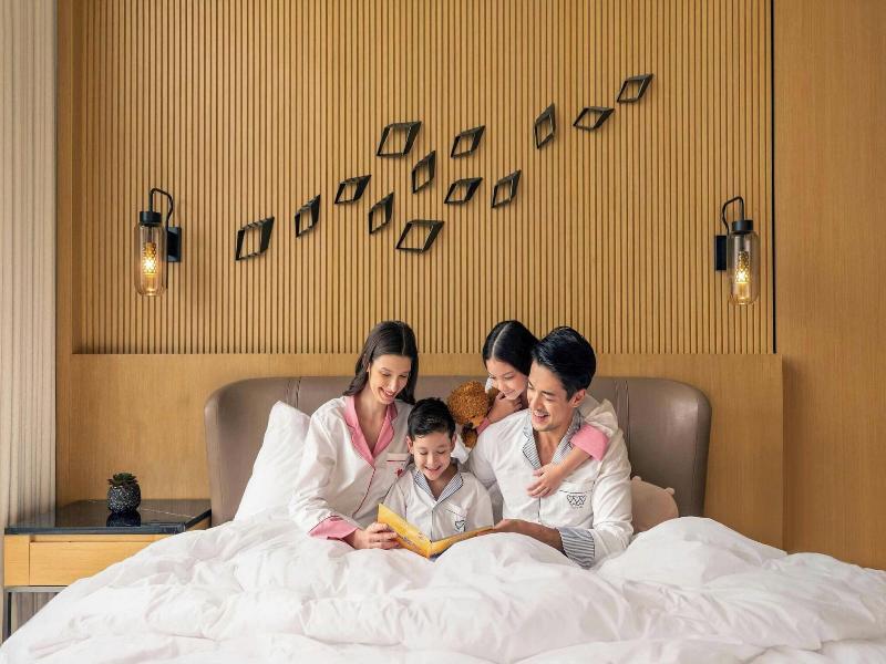 Sheraton Manila Hotel image