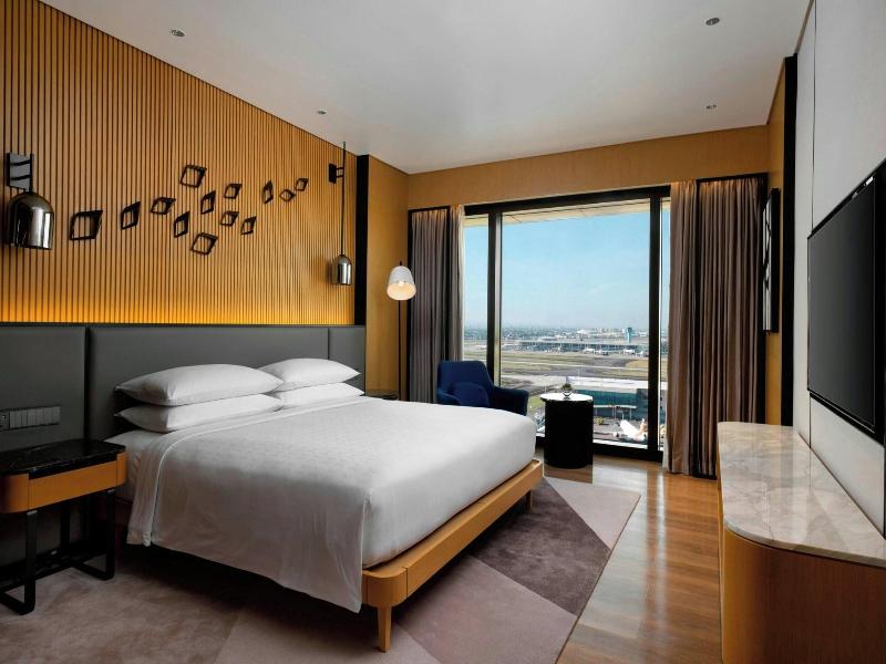 Sheraton Manila Hotel image