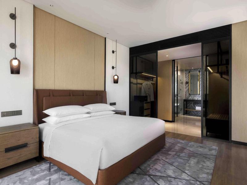 Sheraton Manila Hotel image
