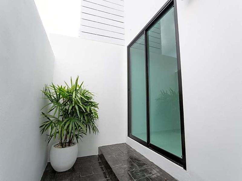 Barayan Place image