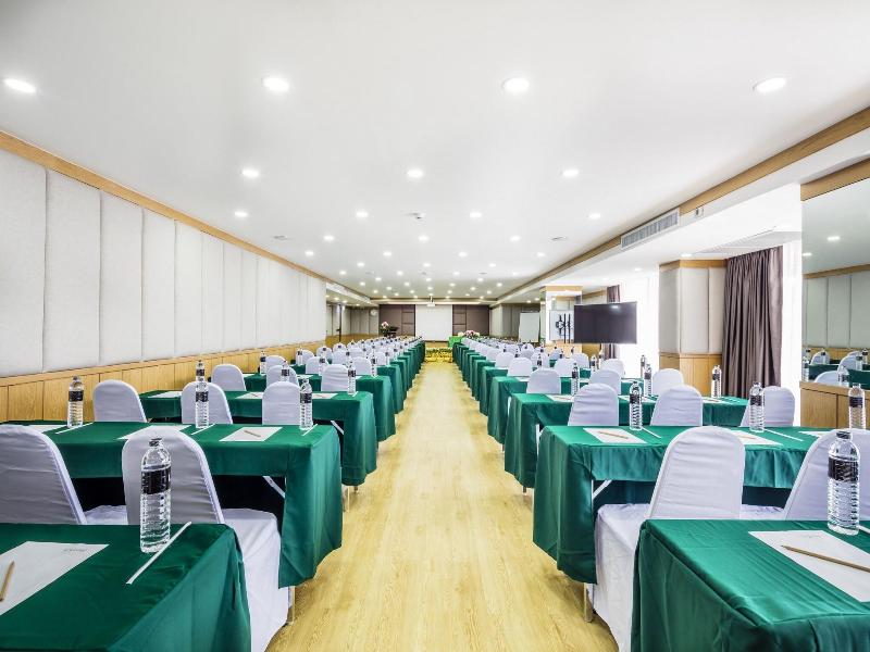 Livotel Hotel Hua Mak Bangkok image