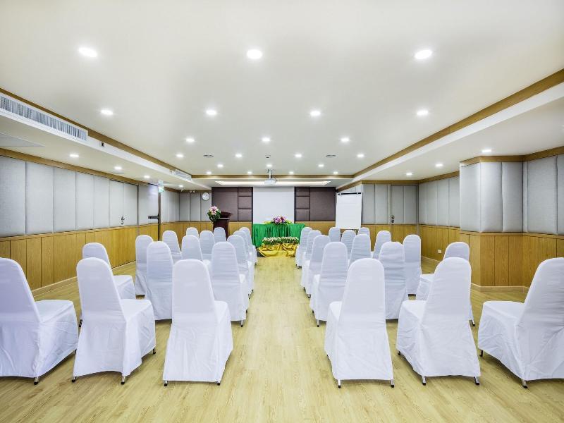 Livotel Hotel Hua Mak Bangkok image