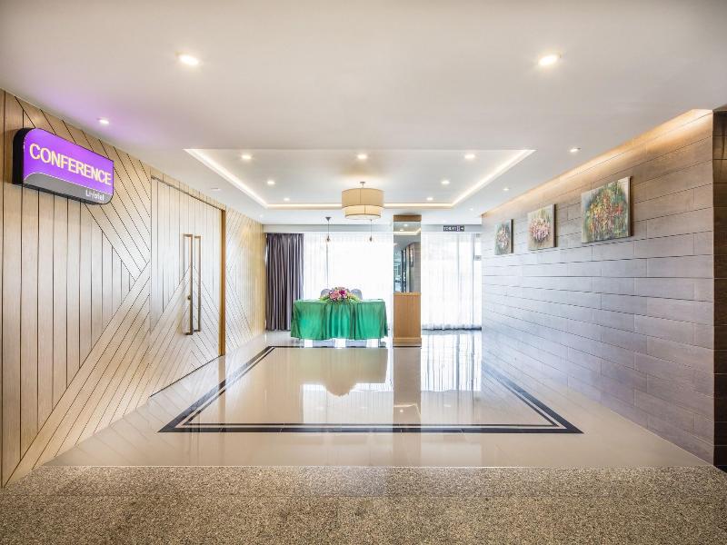 Livotel Hotel Hua Mak Bangkok image