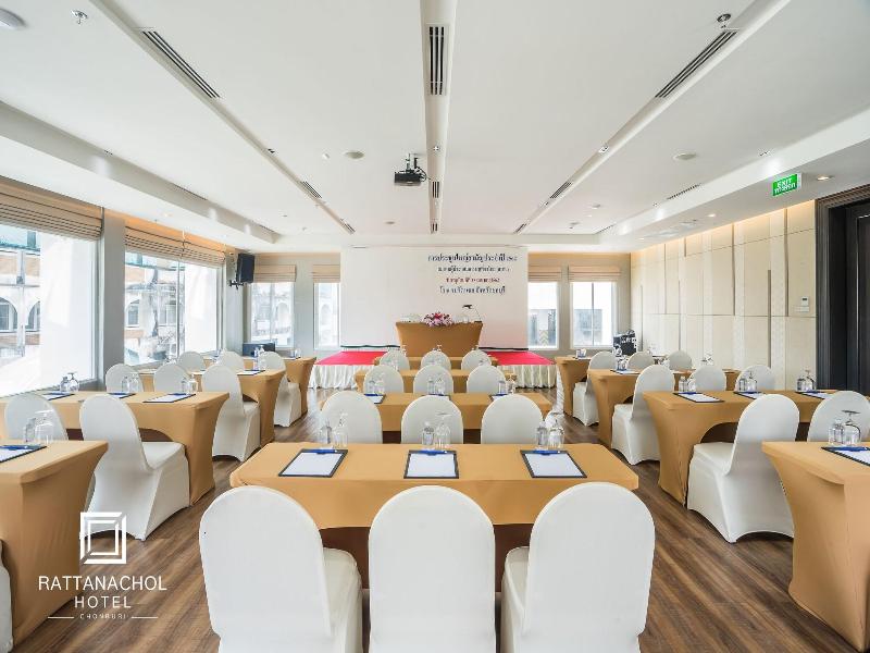 Rattanachol Hotel image