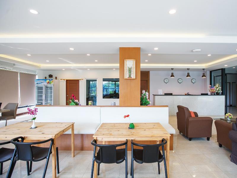 B2 Sriracha Premier Hotel image