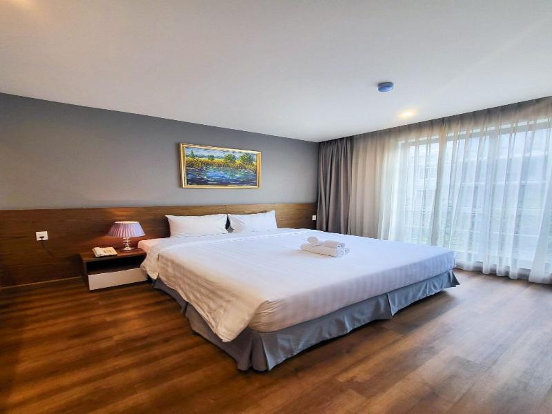 Bizu Royal Hotel image