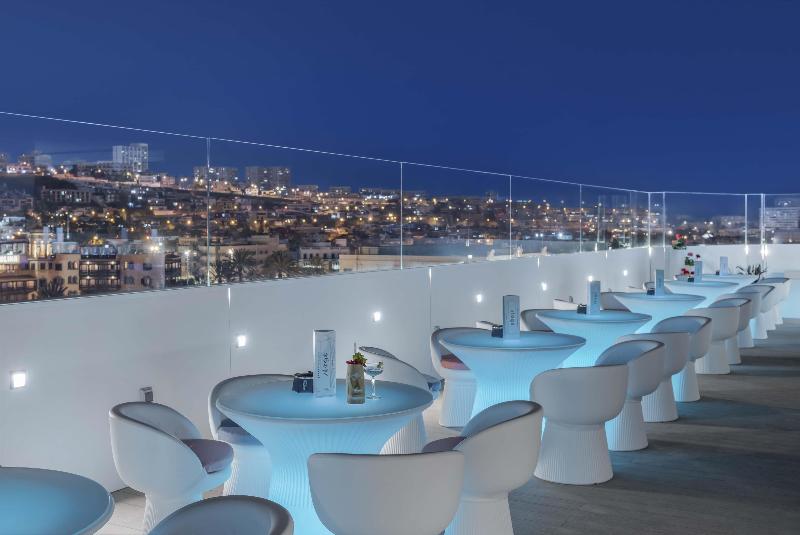 Stay in style at Occidental Las Palmas