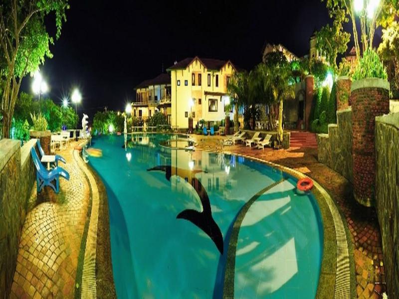 Beachfront Hotel image