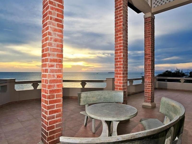 Beachfront Hotel image