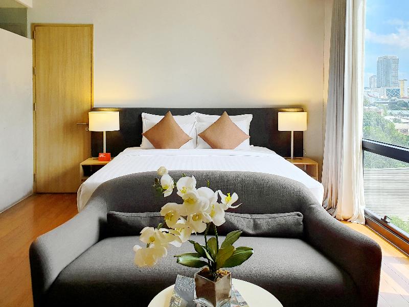 Privato Quezon City image