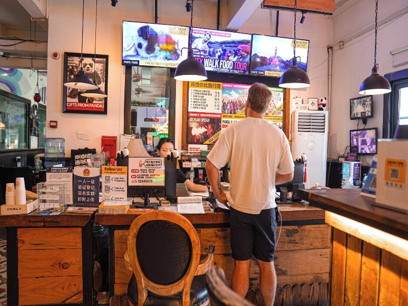 Chengdu Flipflop Lounge Hostel