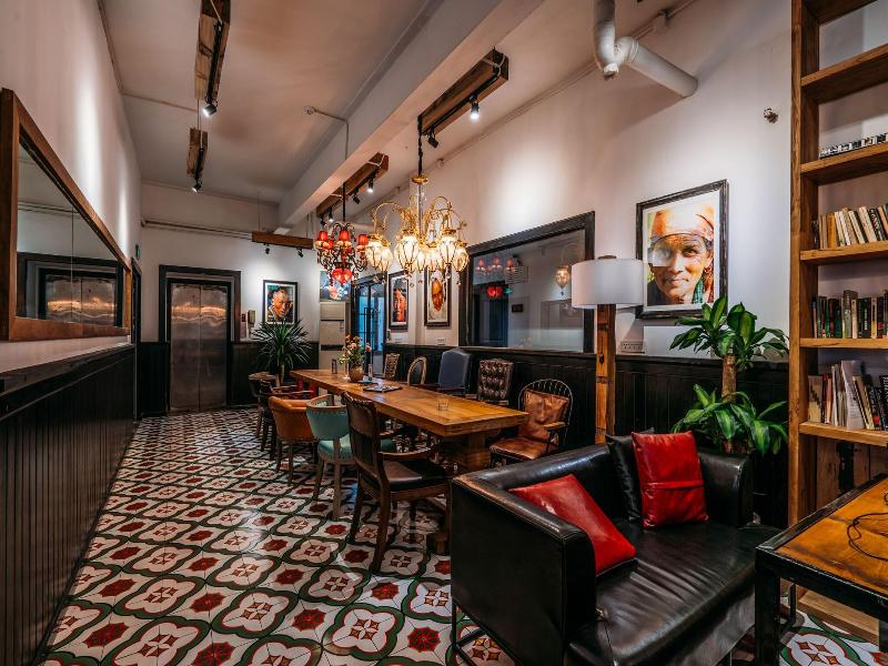 Chengdu Flipflop Lounge Hostel
