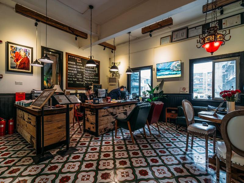 Chengdu Flipflop Lounge Hostel