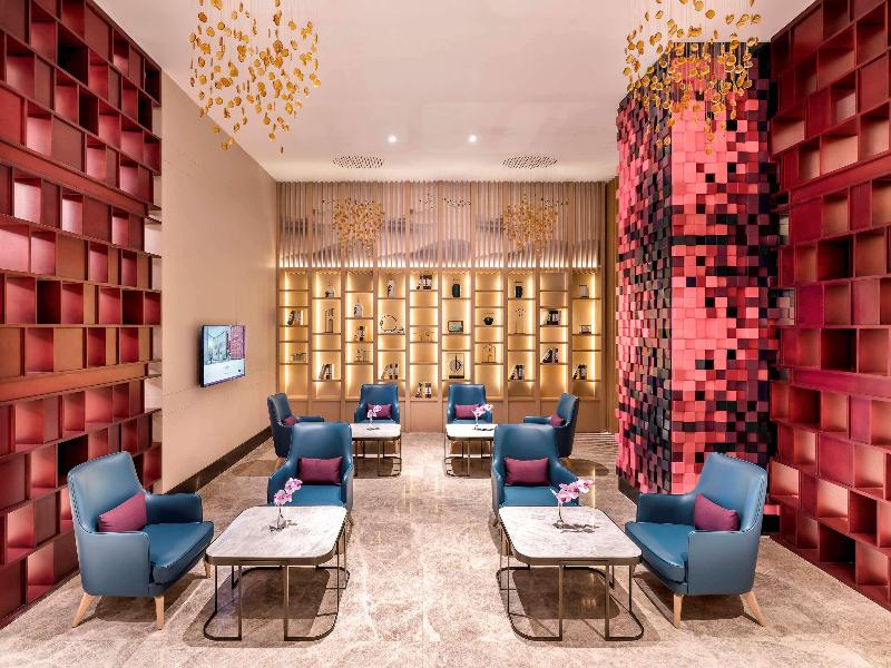 Mercure Chengdu Huapaifang image