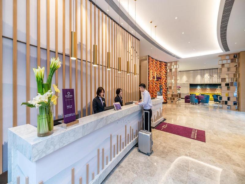 Mercure Chengdu Huapaifang image