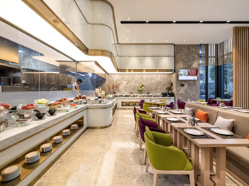 Mercure Chengdu Huapaifang image